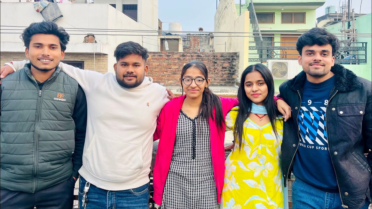 Aaj NewYear Dost ke Ghar Pe 🍾 || Happy New Year 2026 with Friends 👫👫