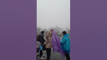 Cột cờ Lũng Cú ngày mưa mù