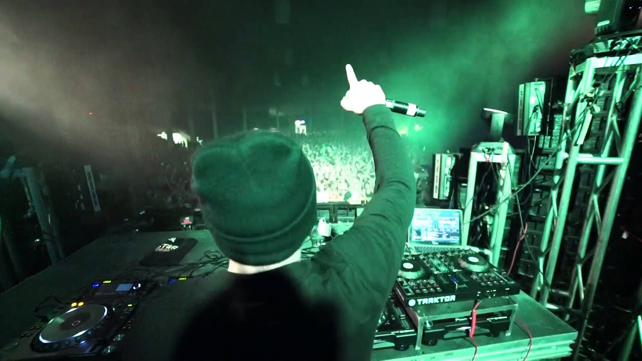 PawS (Live Clip) FOAM WONDERLAND DENVER 2015 YouTube