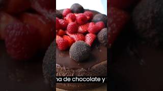 Torta vegana de chocolate y frutos rojos #tortavegana #postresveganos #recetasveganas