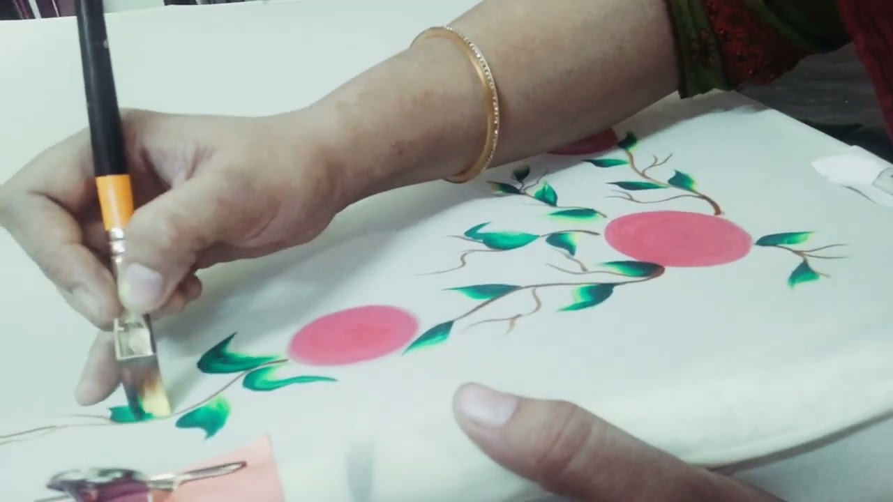 #best #way#to#paint #with #fabric colours