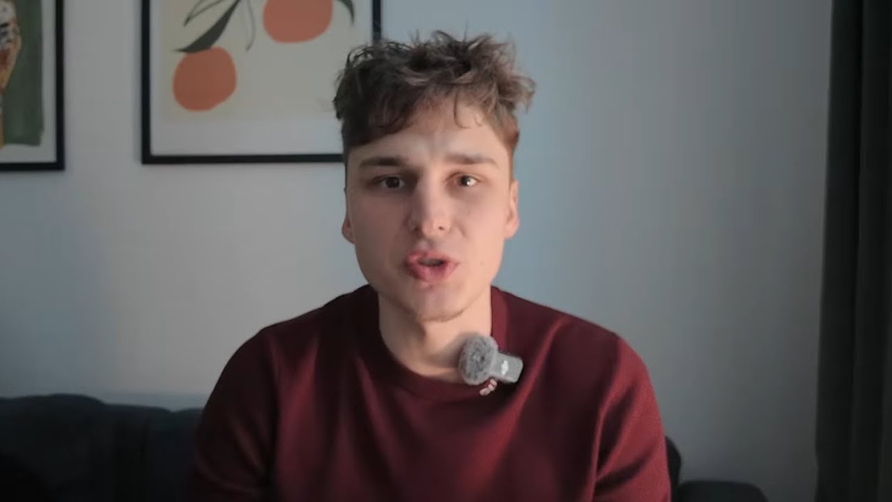 Бегаешь за девушкой?) посмотри это пока не стало поздно