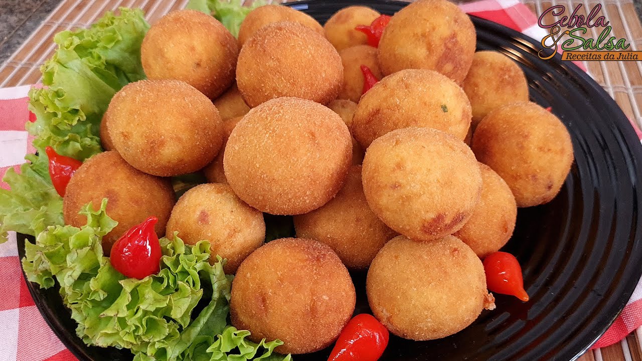 BOLINHO DE FRANGO COM BACON - Cebola e Salsa