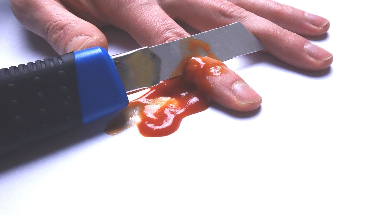 Magischer Cuttermesser  Trick - Im Finger schneiden!