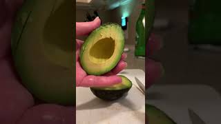 How to Slice an Avocado for a Wrap or Sandwich  #avocado #howto