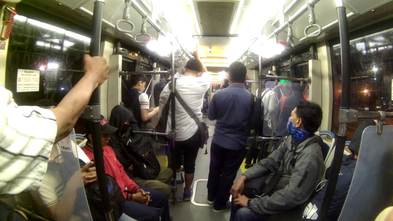 Dari Halte Senayan JCC ke Garuda Taman Mini Transjakarta Busway Koridor 9 Pluit Pinang Ranti