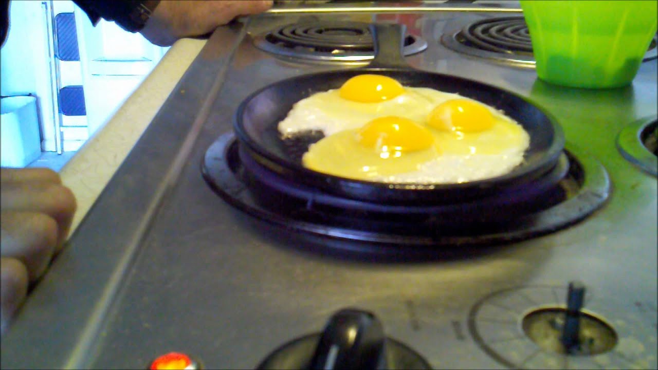 This giant cast iron skillet can theoretically fry 650 eggs at once