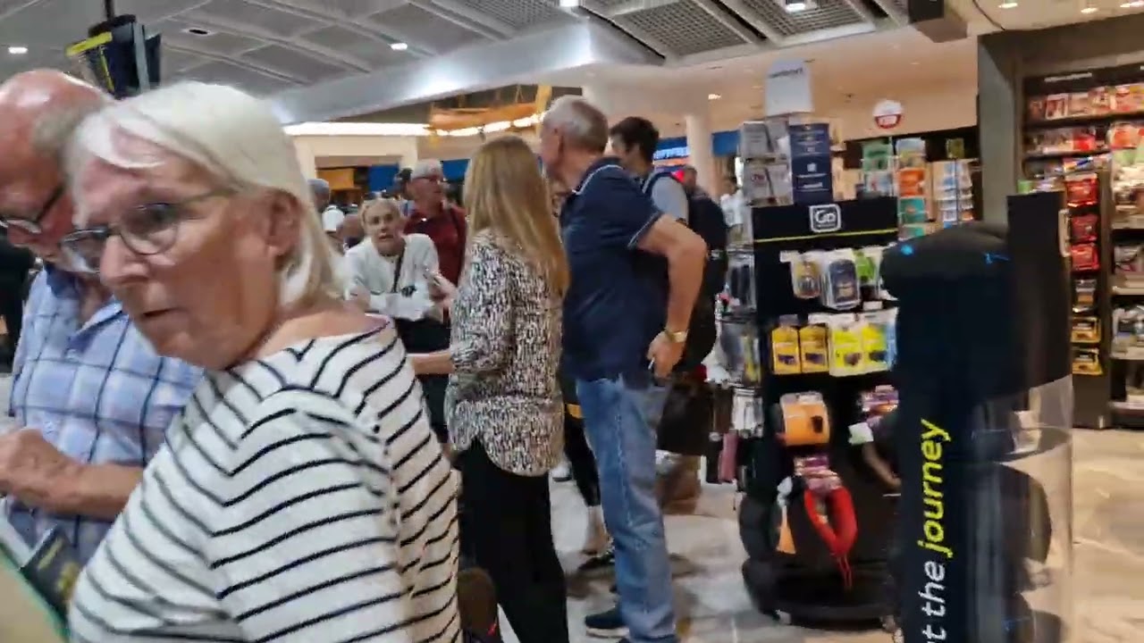 Cairns international airport woohoo im flying away finally post covid