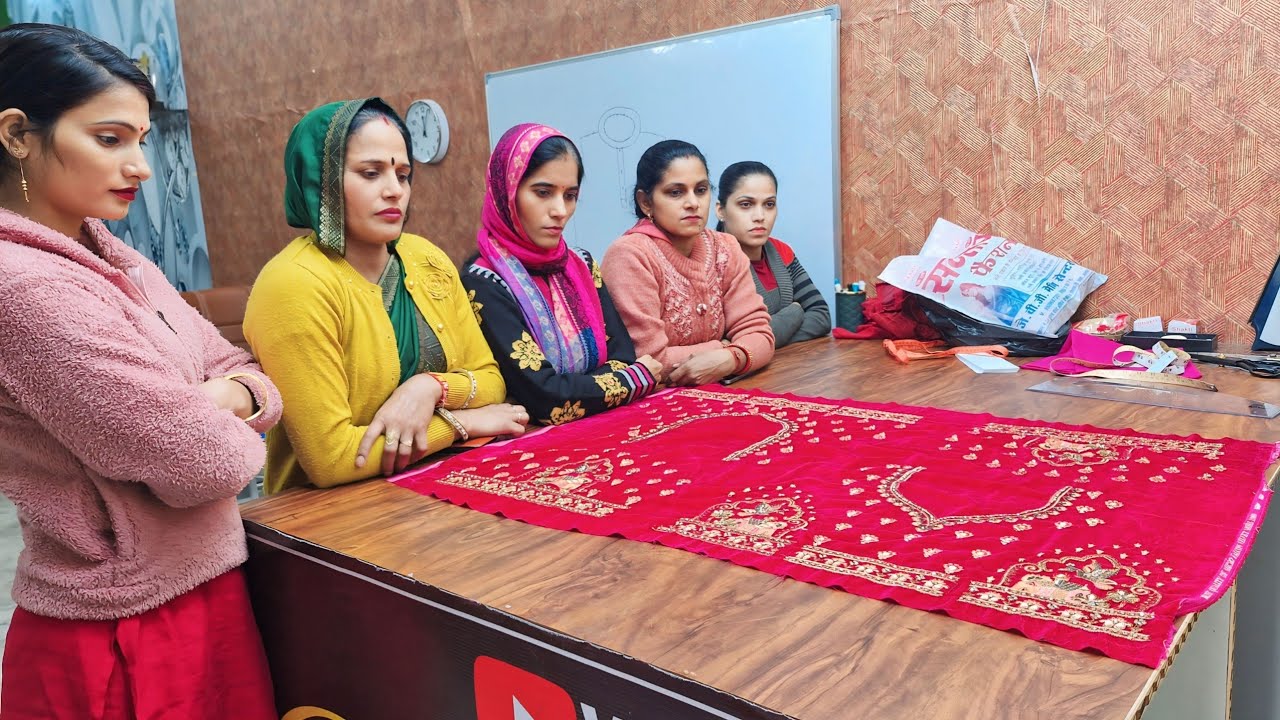 आज ऑफलाइन क्लास में सिखाया दुल्हन का ब्लाउज कैसे बनाएं | Bridal Blouse Ki Cutting | Blouse Cutting