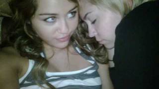 MILEY CYRUS UNSEEN TWITTER PICTURES!