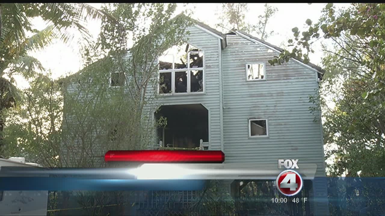Sanibel woman accused of setting fire to former home - YouTube