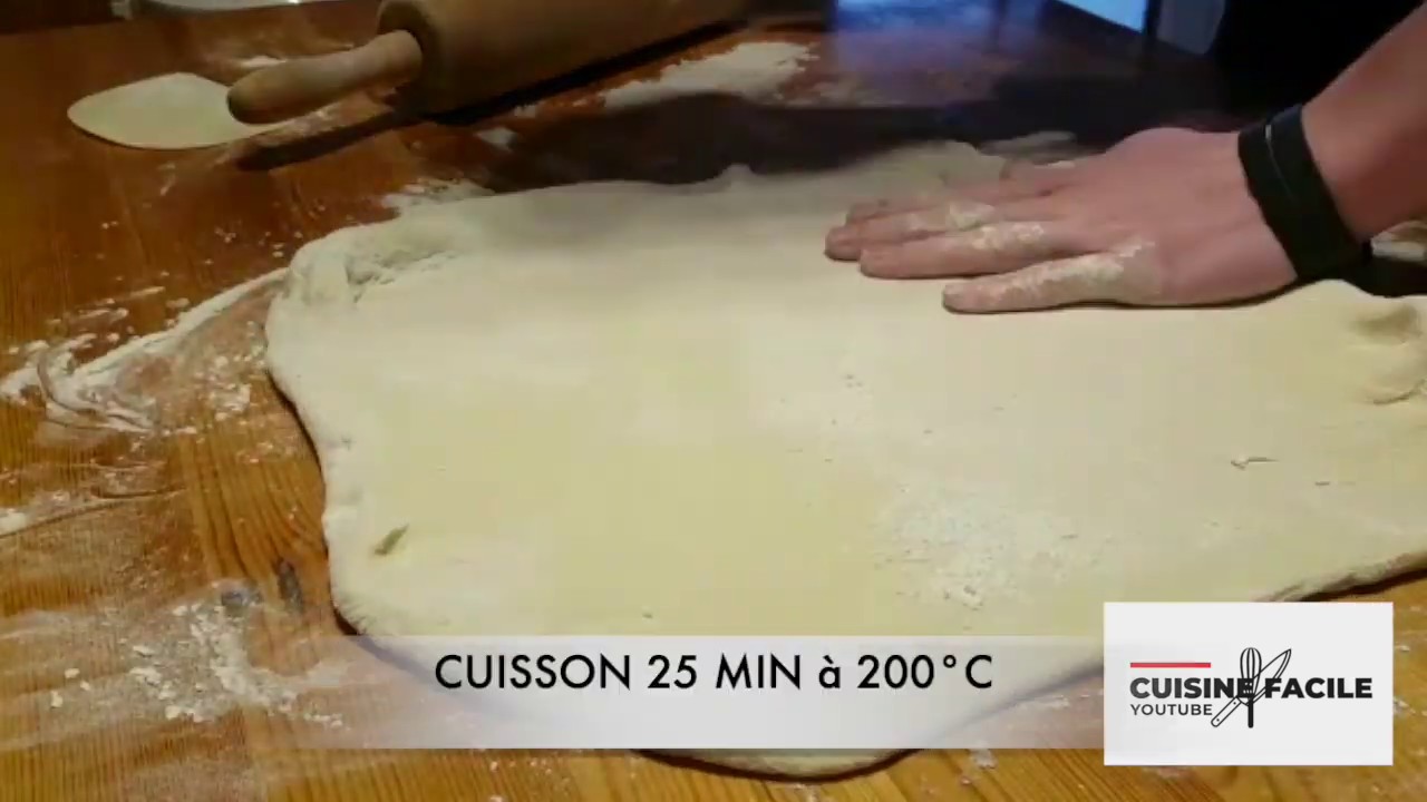 COMMENT FAIRE SA PATE A PIZZA MAISON ? (FACILE ET RAPIDE) - YouTube