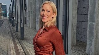 Elegant & Confident Older Women | Classy Fashion Over 50