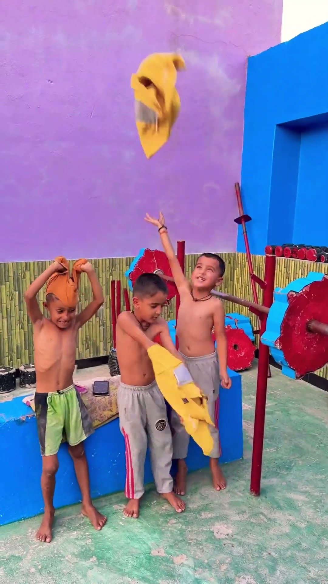 Bache to bade badmash nikle ??? #shortvideo #funnyvideo