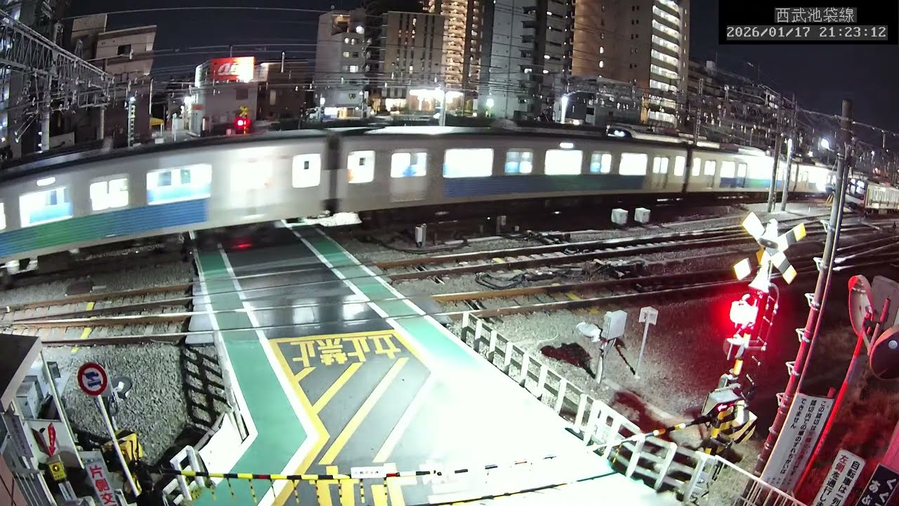 【2026/01/17 土曜日】西武線ライブカメラ　西武池袋線保谷駅付近の踏切からライブ配信  