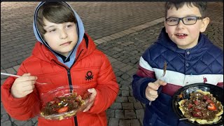 Fatih selim ile Yusuf Ortaköy’de waffle yiyip sonra Sultanahmet ve Ayasofya yı geziyor