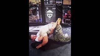 Bodybuilder Vs MMA Fighter 💀💪 #larrywheels #bodybuilder #mma #mmafighter #workout #shortvideo #edit