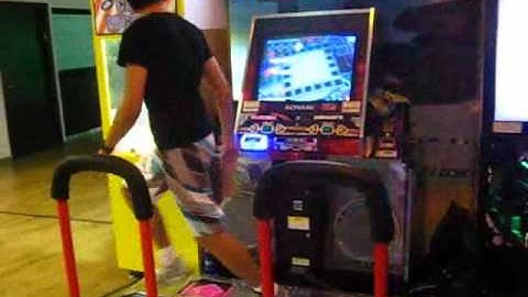 IDDR - Syniex (Nir) doing V, maniac, single on DDR Supernova