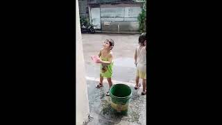 Ligo Sa Ulan Mga Bata Happy Happy Lipay Kaayo