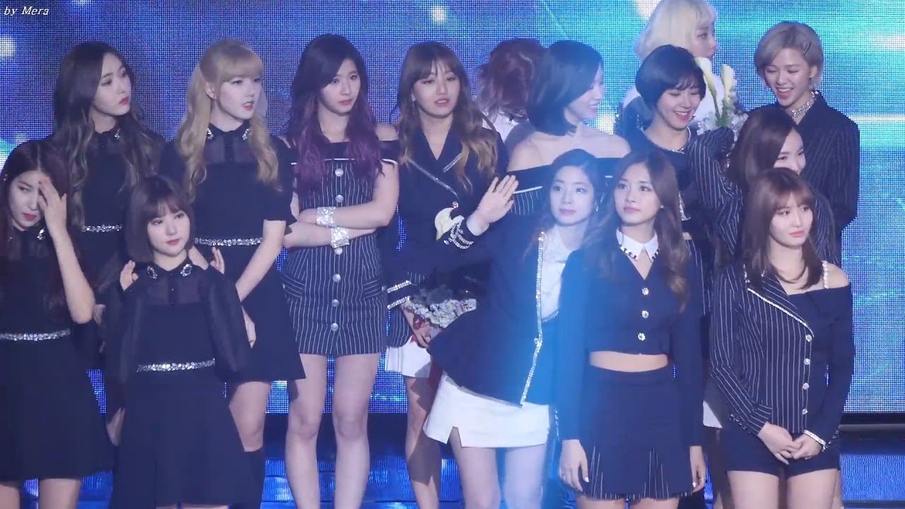 170222 트와이스 (TWICE),여자친구 신비,다현인사, 예린,나연,은하,사나친목엔딩 (Ending) [전체] 직캠 Fancam (2016 가온차트어워드) by Mera