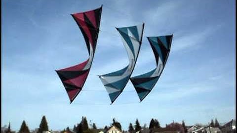 Revolution Quad line SUL 1.5  Three Stack Kite stunts.