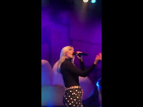 Julia Michaels -