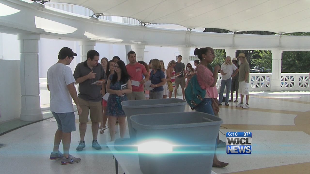 Magic Mike sequel filming draws more than a thousand