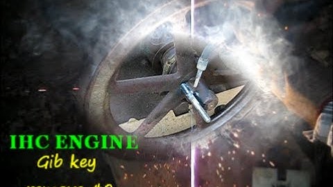 IHC ENGINE / removing a gib key #2of4