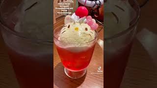 Hello Kitty Burger and ice cream #hellokitty #food #foodie #foodlover #japan #cute #pink