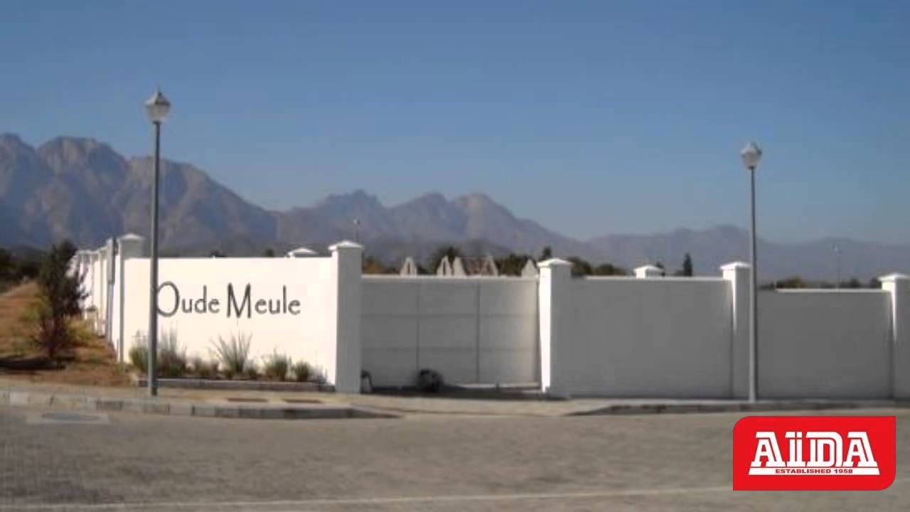 House For Sale in Roux Park, Worcester 6850, South Africa for ZAR