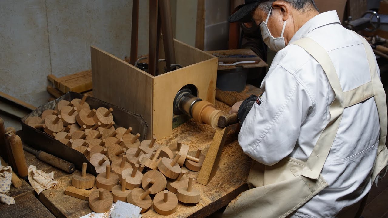 【ЛУЧШИЕ 5】Производственные процессы японских ремесел: волчки, мётлы, складные ширмы