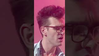 So, what difference does it make? #TheSmiths #TopOfThePops