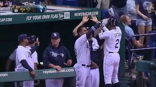 2012/08/03 Upton hits 100th career homer
