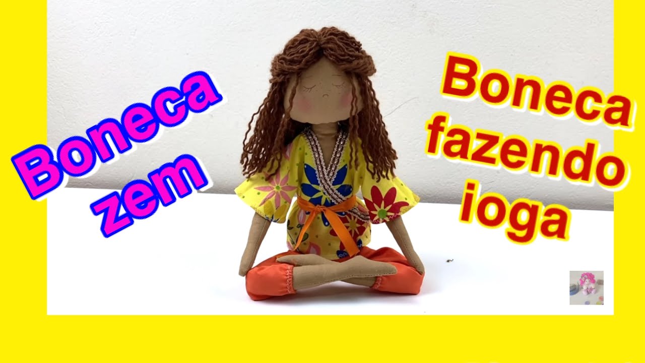 Boneca fazendo ioga