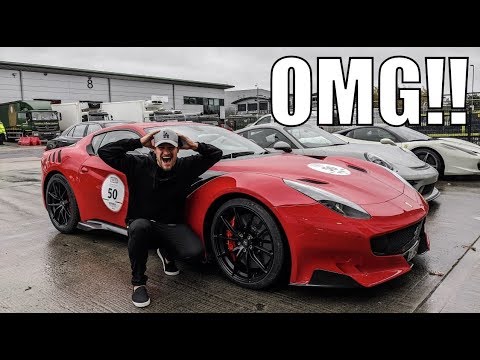 loud-ferrari-458-vs-ferrari-f12-tdf-|-tunnel-sounds!!