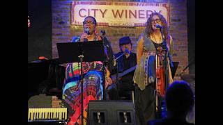 The Klezmatics live in Chicago City Winery feat. Lynne Jordan