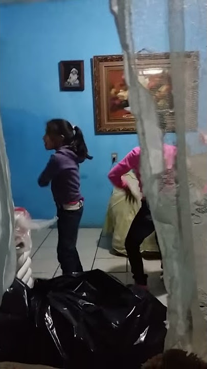 Niñas pilladas bailando regeton!!!