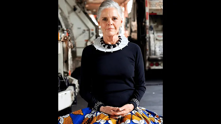 She’s 86 Still a Fashion Icon —A True Expression of Art | 9 Timeless Ageless Style Lessons