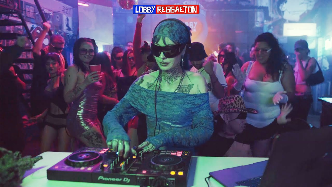 LOBBY REGGAETON - MOMMY YANKEE ( LA ESCORPIO CLUB ) - YouTube