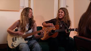 Freefall Sessions -Natalie Shay - four leaf clover (live)