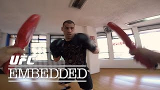UFC 188 Embedded: Vlog Series - Episodio 2