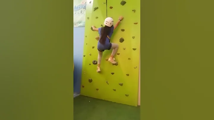 Michelle  Coburn  rock  climbing