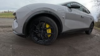 Test drive impressions with the Lotus Eletre S and once again my feet are too big. Lotus Eletre Verzeihen Wir Diese Eine Sache