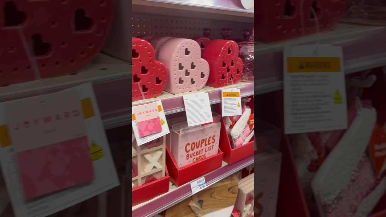 Декор CVS ко Дню святого Валентина💖 