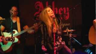 JustFab.com Presents Avril Lavigne Live