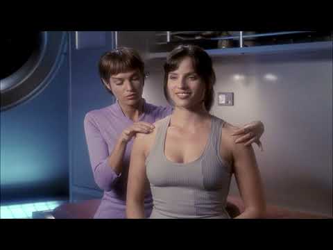 T'pol gives Amanda Cole corrective neuro-pressure