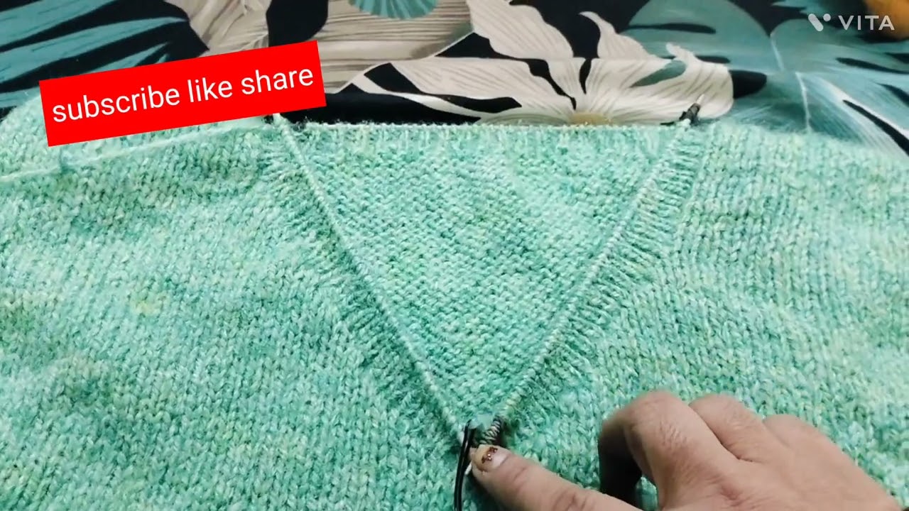 #Sweater ka b neck kaise banae#viral‎@meenukikitchen2867