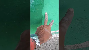 Como tirar mancha de óleo da parede com tinta?