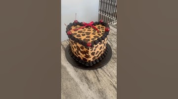 Buttercream 🐆 print tutorial! #whitneyssweets #cake #tutorial #howto