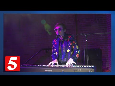 NewsChannel 5 Nashville WTVF - Tom's Elton Tribute Interview